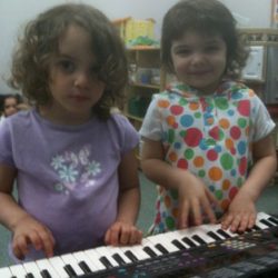 Learning music with friends - kids program